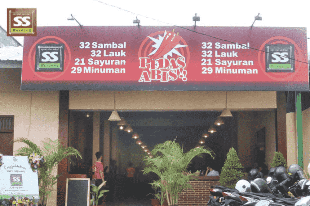 Sambal Pedas yang Menggigit: Waroeng SS Cilacap